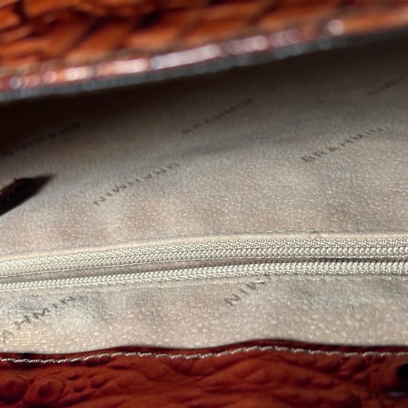Used Brahmin Purse no wear or tears perfectly good condition - Picture 5 of 5